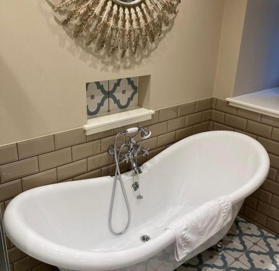 オーシャンビュージュニアスイート, Camelot Castle