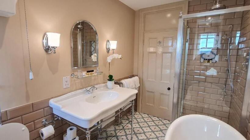 オーシャンビュージュニアスイート, Camelot Castle