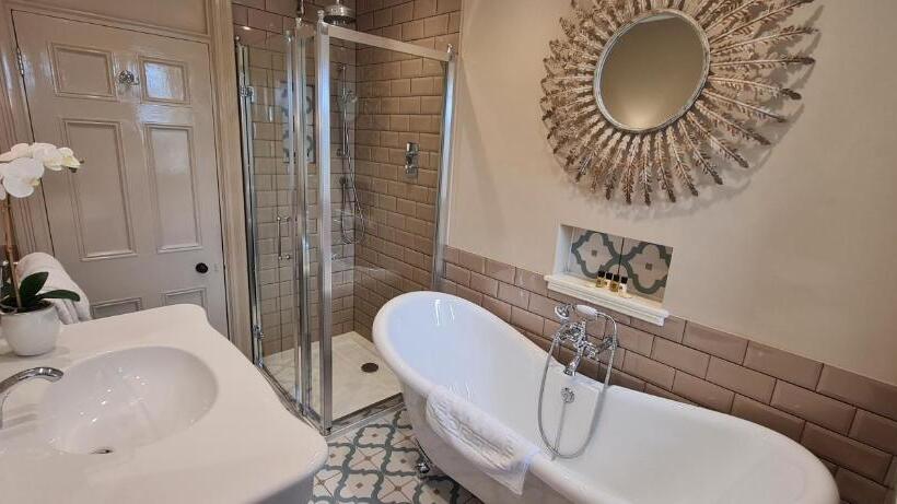 オーシャンビュージュニアスイート, Camelot Castle