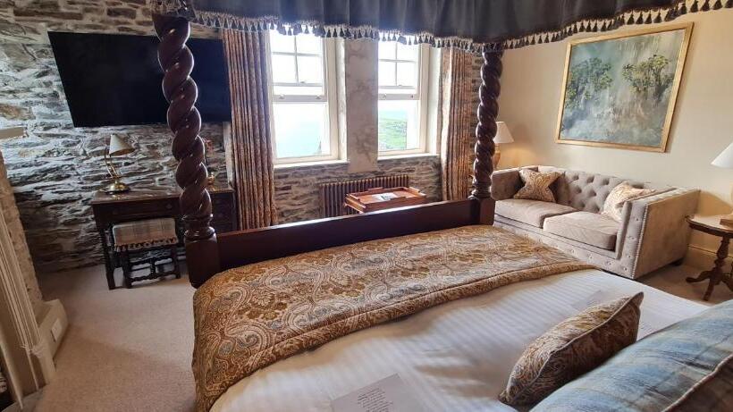 オーシャンビュージュニアスイート, Camelot Castle