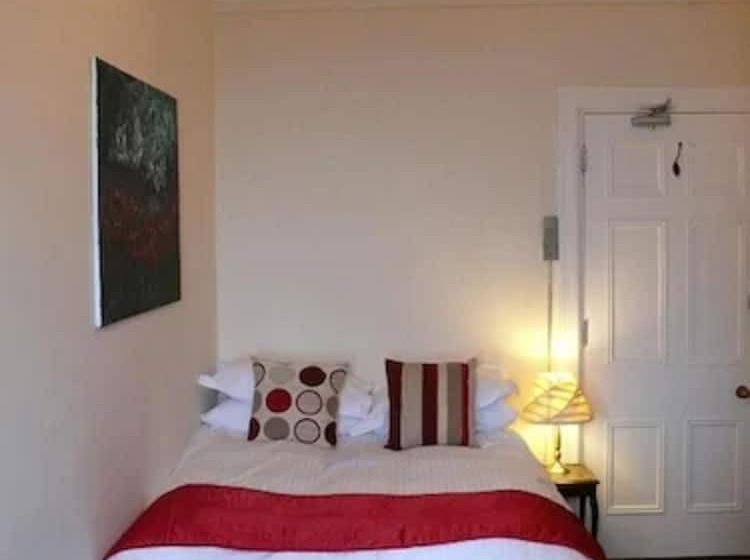 クラシックシングルルーム, Camelot Castle