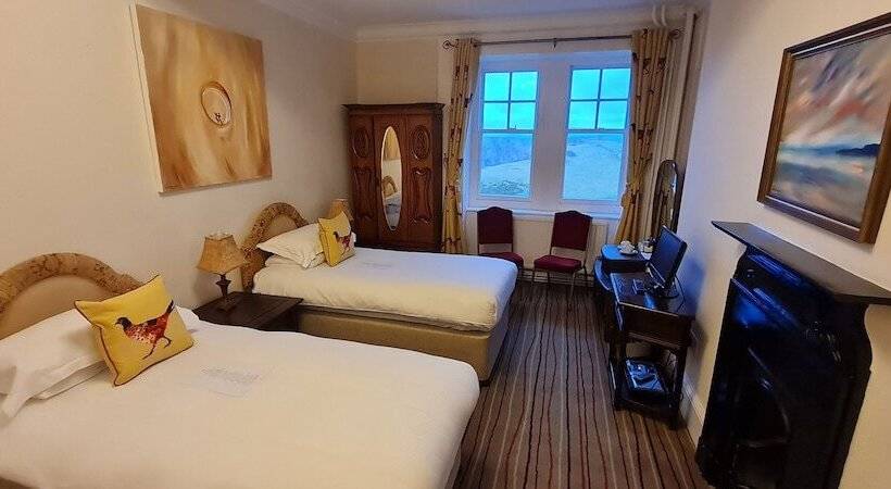 オーシャンビュークラシックルーム, Camelot Castle