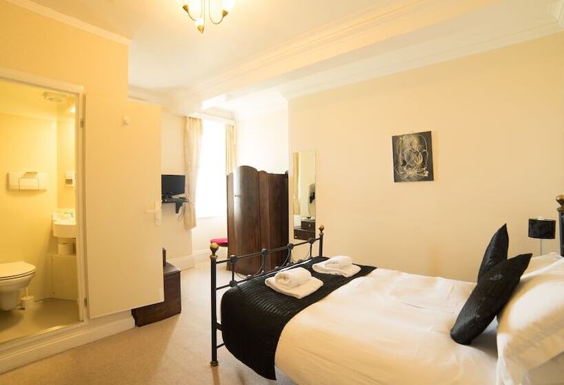 アウトサイドクラシックルーム, Camelot Castle