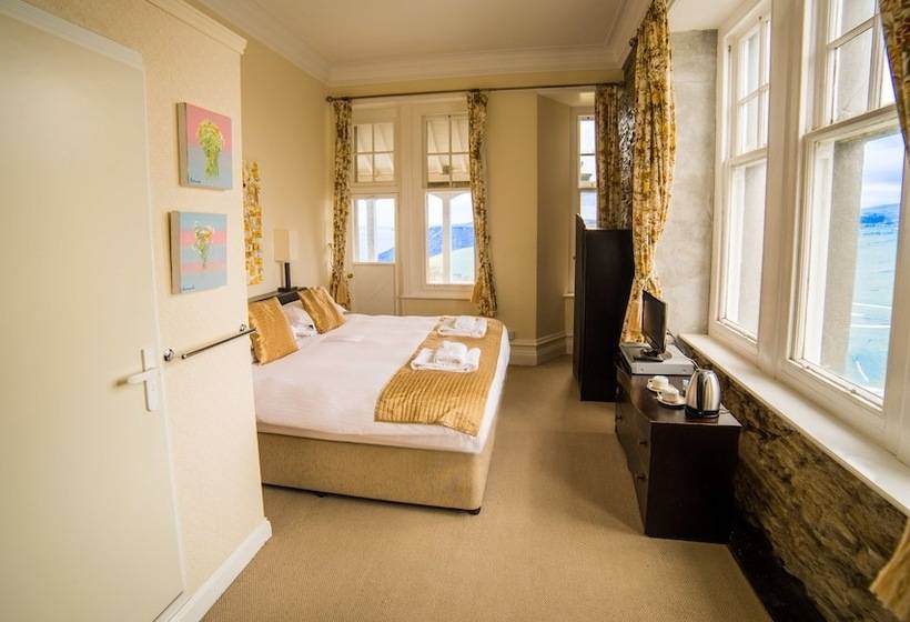 アウトサイドクラシックルーム, Camelot Castle