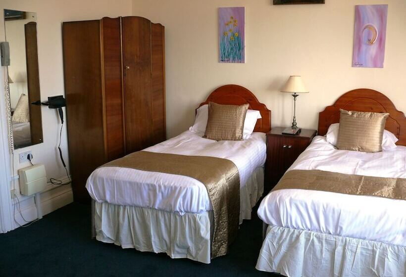 アウトサイドクラシックルーム, Camelot Castle