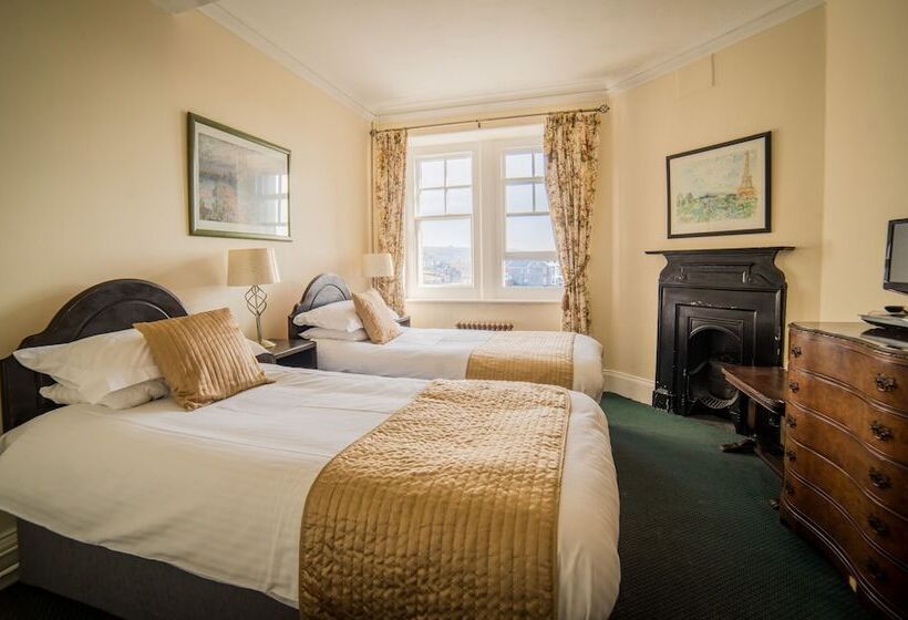 アウトサイドクラシックルーム, Camelot Castle