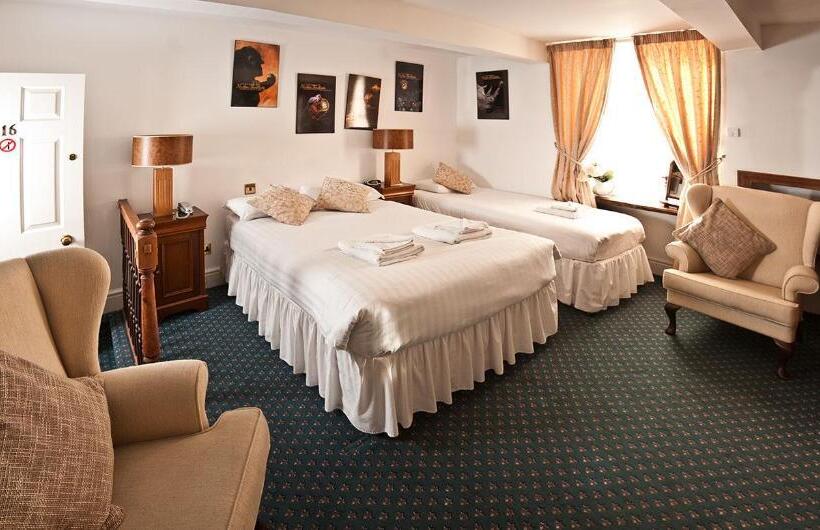 스탠다드 룸, Gales Of Llangollen