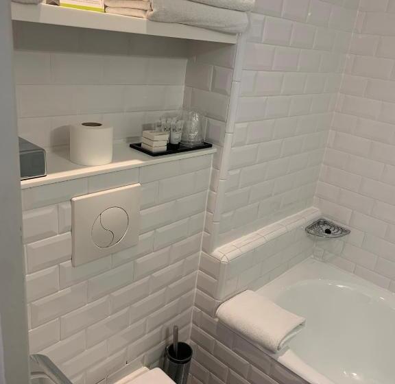 اتاق اجرایی, Eiffel Xv