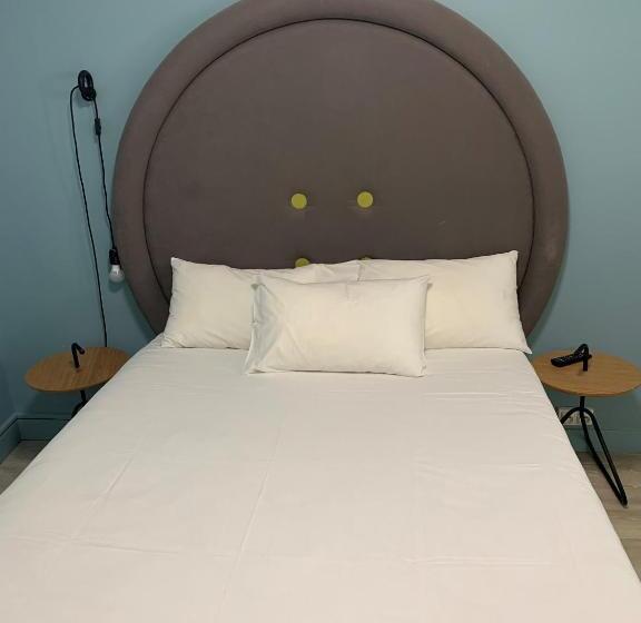 اتاق استاندارد, Eiffel Xv