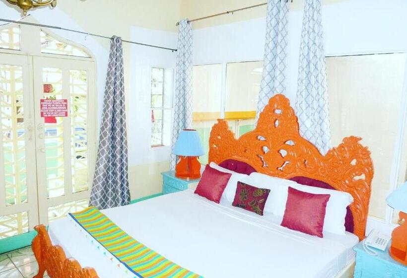 اتاق استاندارد چهار تخته, Ivania´s