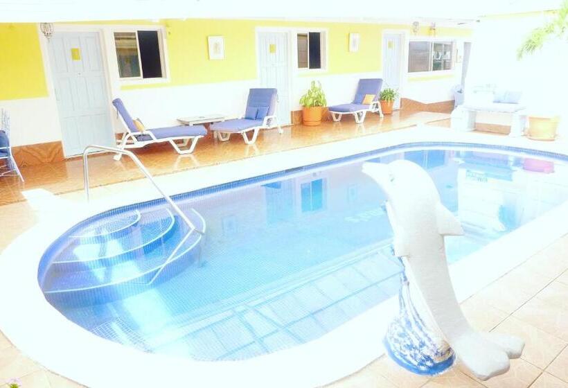 اتاق استاندارد چهار تخته, Ivania´s