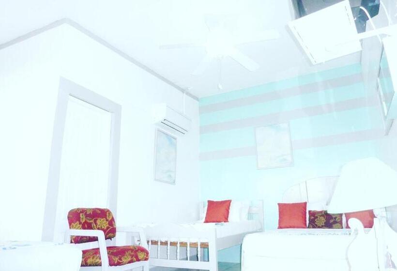 اتاق استاندارد چهار تخته, Ivania´s