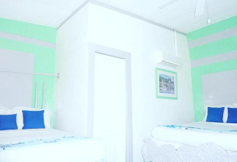 اتاق استاندارد سه نفره, Ivania´s