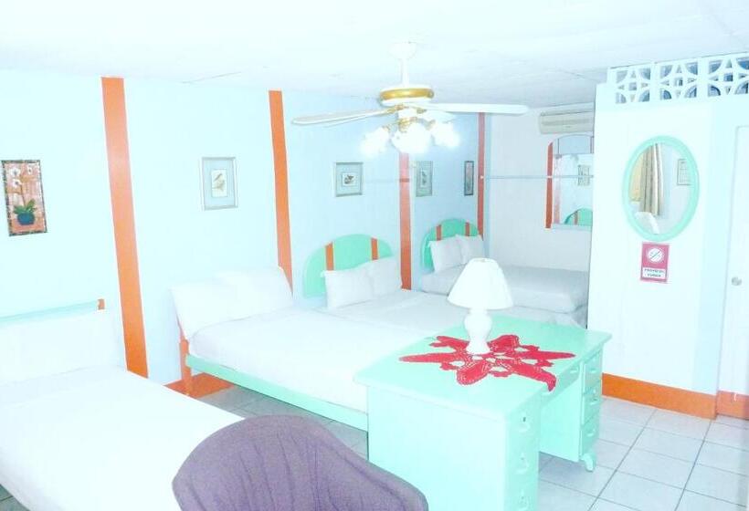 اتاق استاندارد چهار تخته, Ivania´s