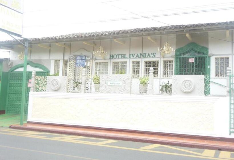 اتاق استاندارد چهار تخته, Ivania´s