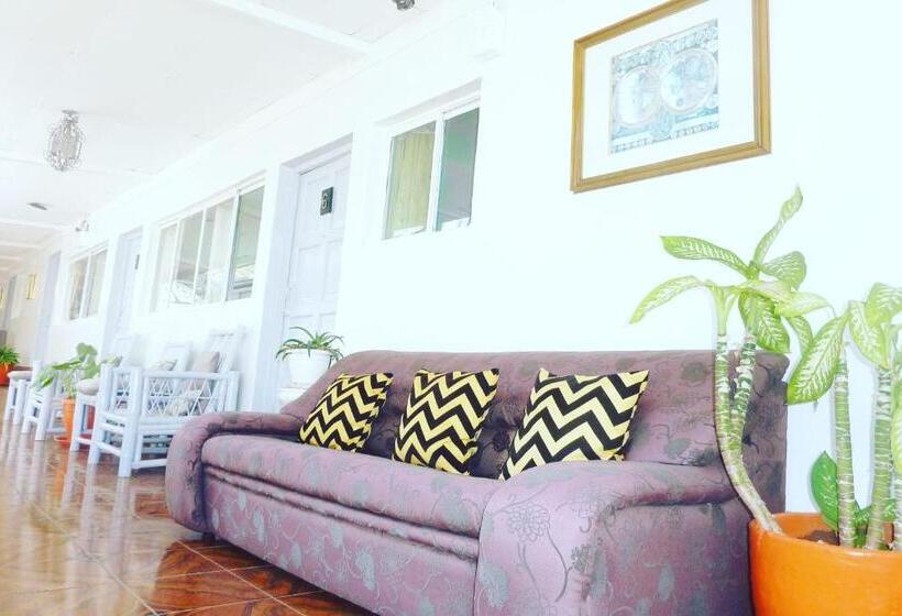 اتاق استاندارد چهار تخته, Ivania´s