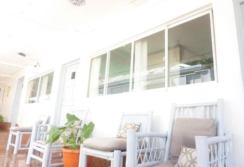 اتاق استاندارد یک نفره, Ivania´s