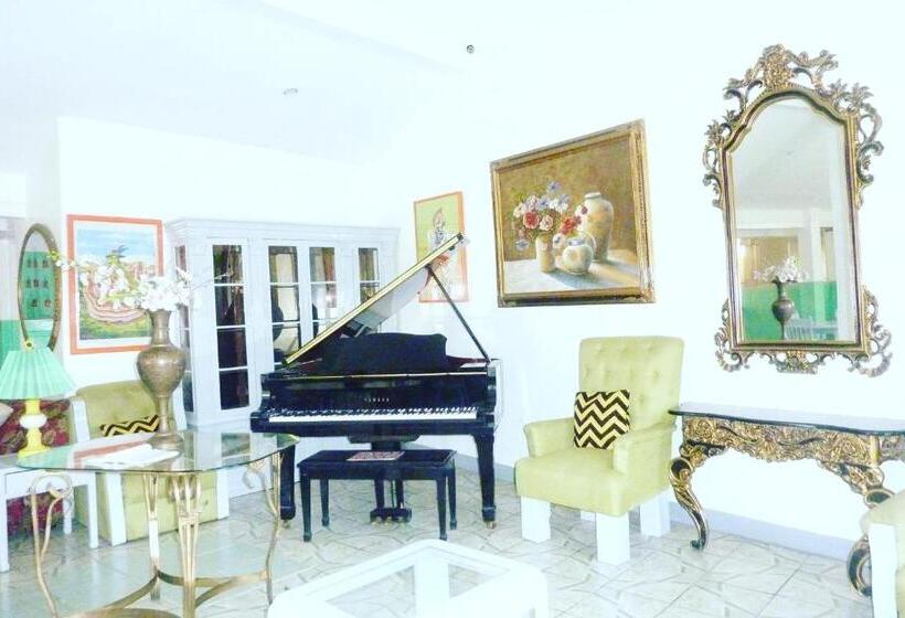 اتاق استاندارد یک نفره, Ivania´s