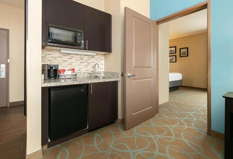Family Suite, La Quinta By Wyndham Clinton Historic Route 66