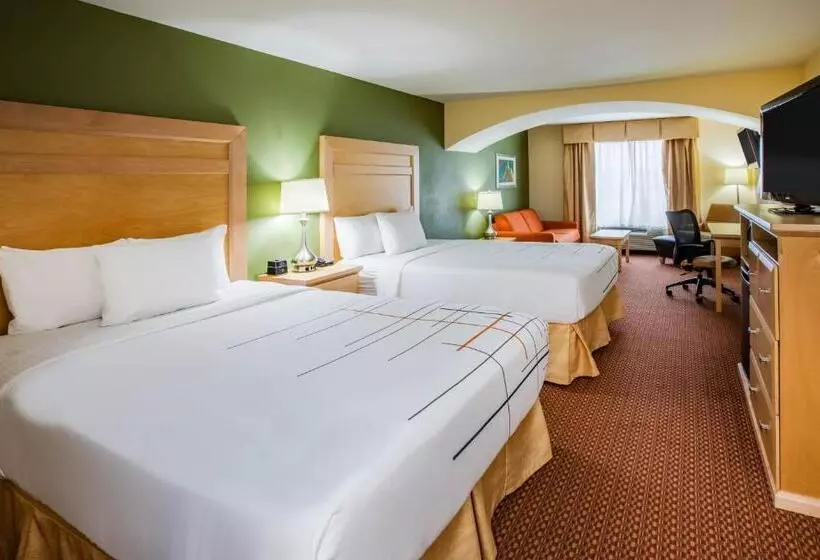 デラックススイート, La Quinta By Wyndham Rochester Mayo Clinic Area South