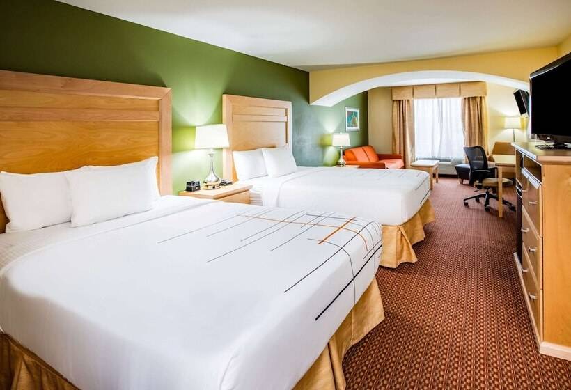 豪华套房, La Quinta By Wyndham Rochester Mayo Clinic Area South