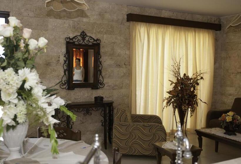 Апартаменты 2 Спальни, Kotzias Beach Apartments