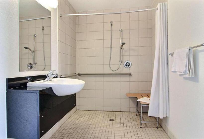 غرفة قياسية لذوى الاحتياجات الخاصة, Motel 6 Farmington, Nm