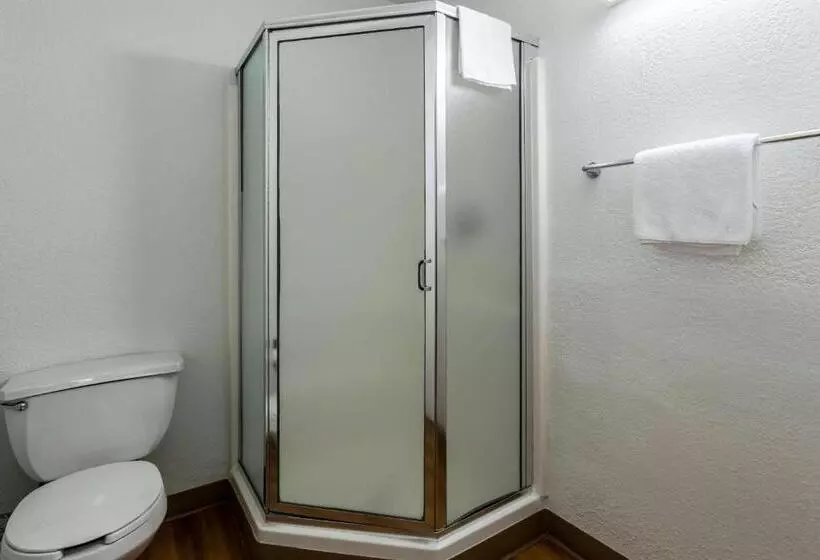 Standard Neljän Hengen Huone, Motel 6 Sacramento, Ca   Downtown