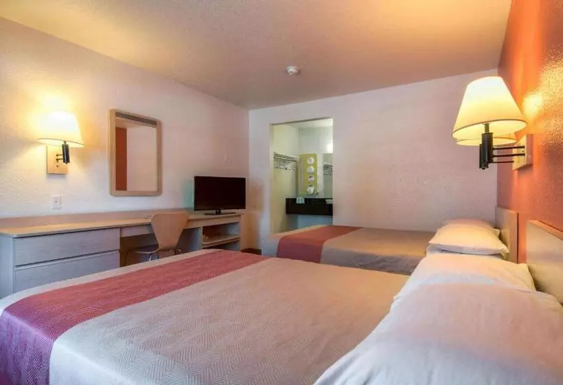 デラックスの４人部屋, Motel 6san Dimas, Ca  Los Angeles