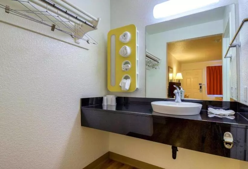 デラックスの４人部屋, Motel 6san Dimas, Ca  Los Angeles