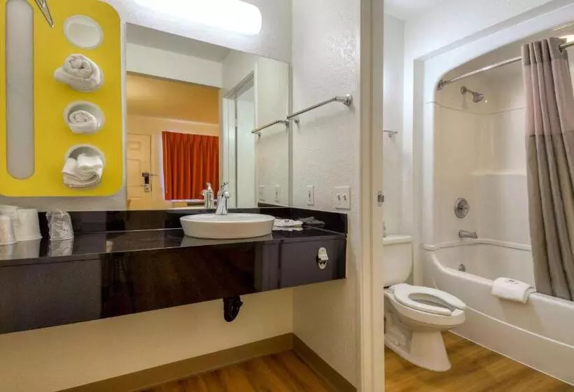 デラックスの４人部屋, Motel 6san Dimas, Ca  Los Angeles