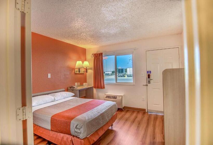 스탠다드 룸, Motel 6stockton, Ca  Charter Way West