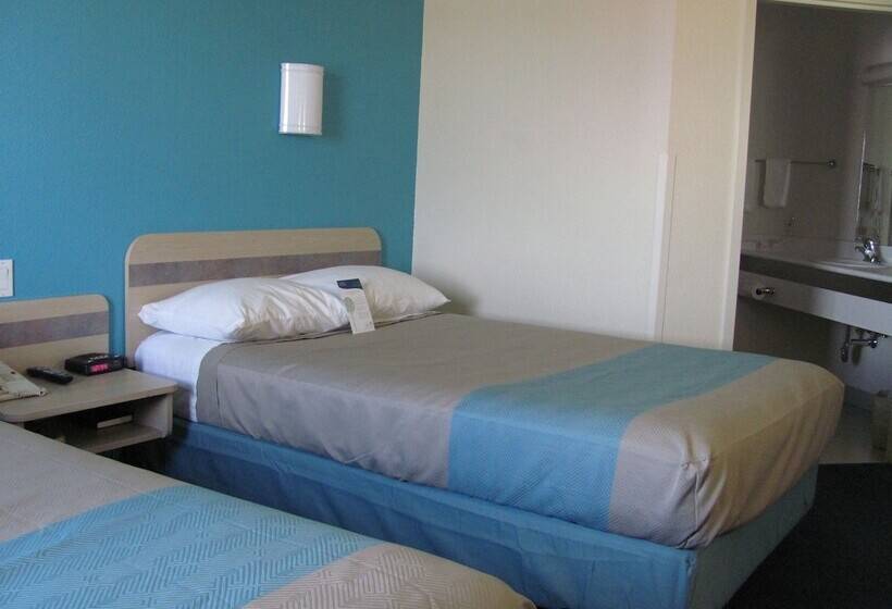 Standard-huone 2 Parivuodetta, Days Inn By Wyndham Stony Plain