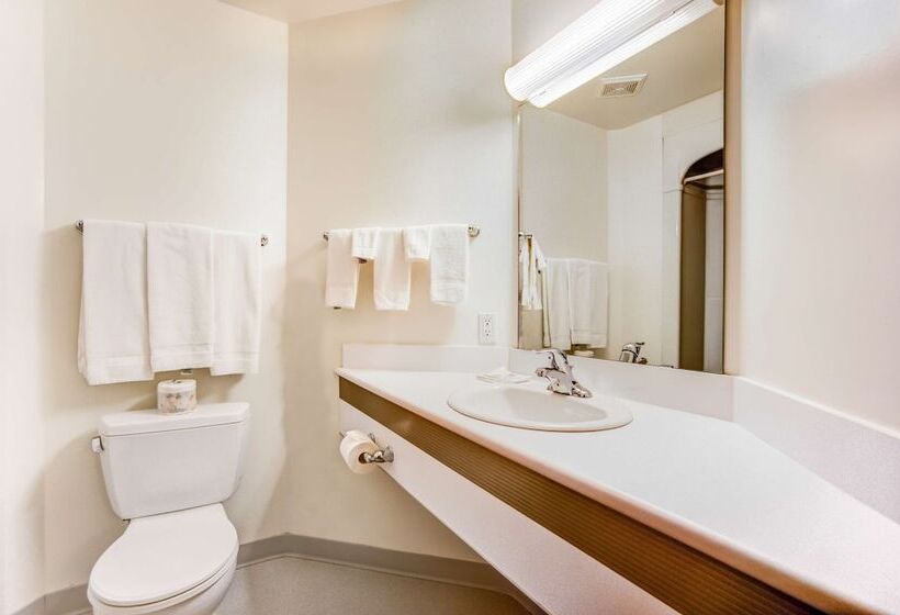 Sviitti, Days Inn By Wyndham Stony Plain