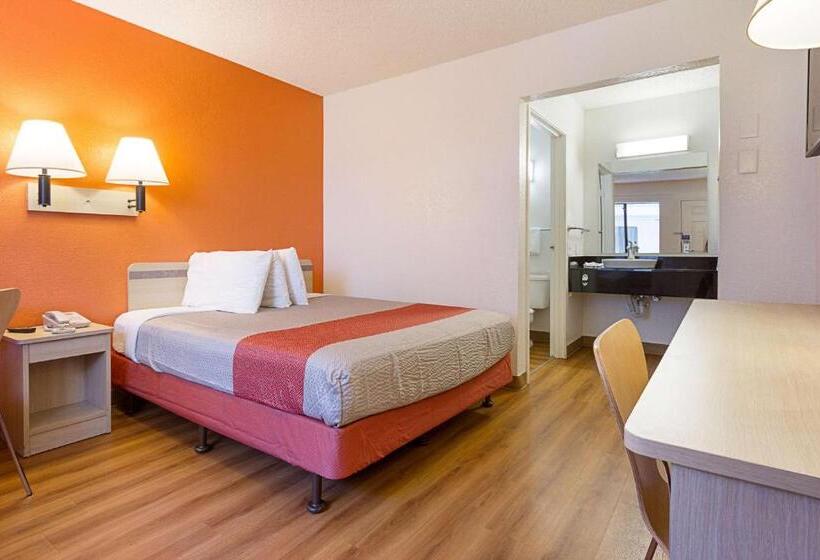 חדר סטנדרט מותאם לאדם עם מוגבלויות, Motel 6mesa, Az  South