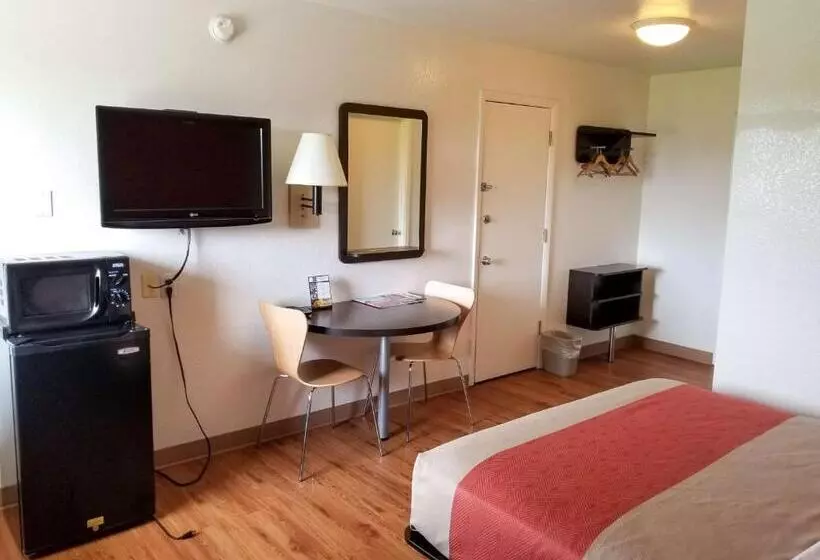 身障者適用スタンダードルーム, Motel 6normal, Il  Bloomington Area