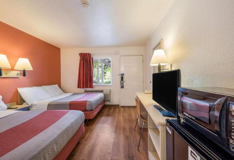 디럭스 4인 룸, Motel 6rohnert Park, Ca