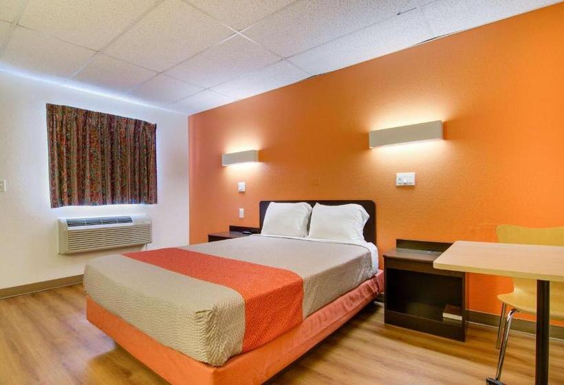 Номер Стандарт, Motel 6salina, Ks