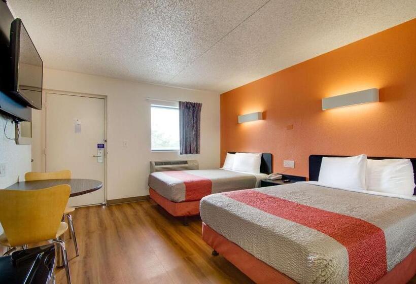 Четырехместный Номер Стандарт, Motel 6salina, Ks