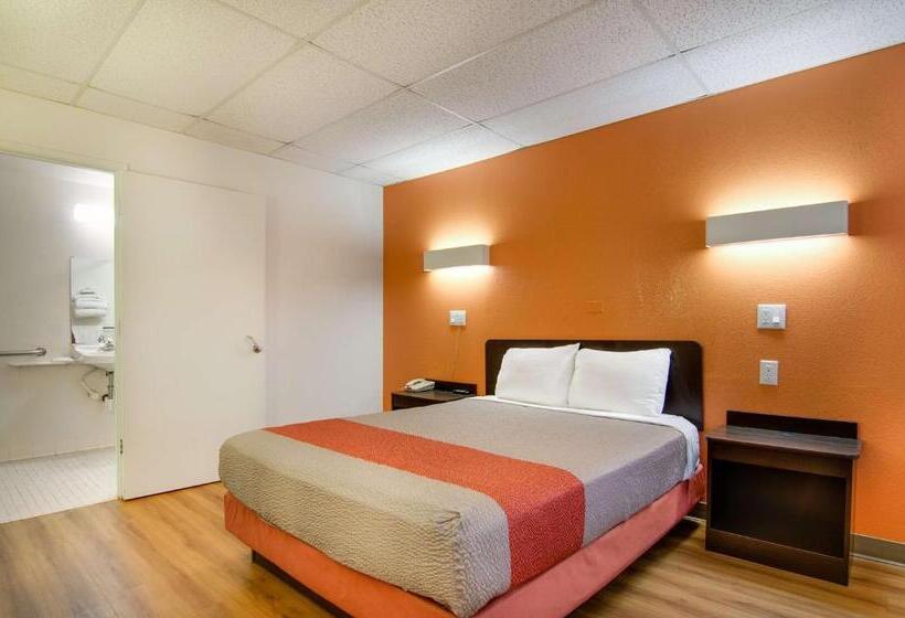 Номер Стандарт Адаптированный для Инвалидов, Motel 6salina, Ks