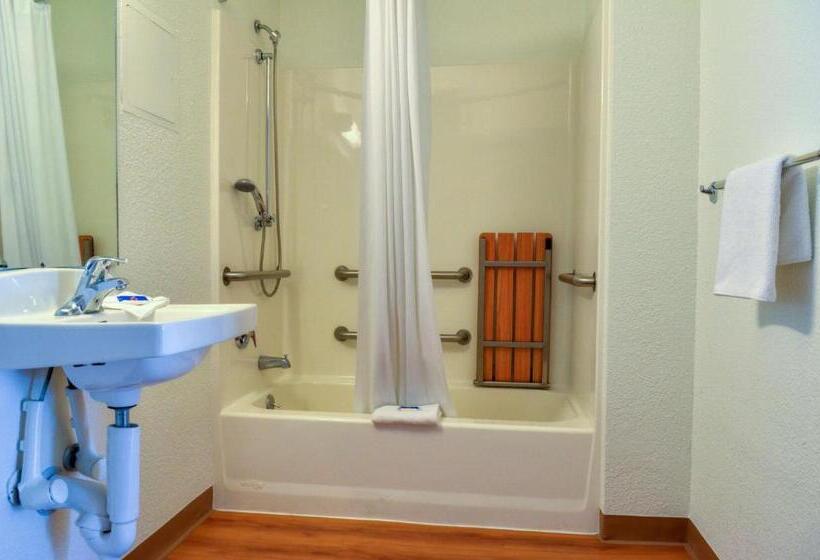 Номер Стандарт Адаптированный для Инвалидов, Motel 6santa Nella, Ca Los Banos Interstate 5