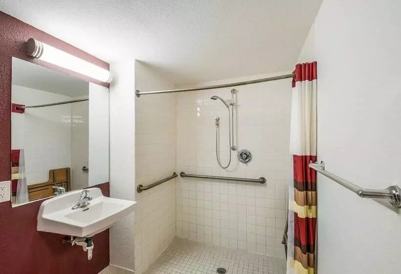 ２ダブルベッドのスタンダードルーム, Red Roof Inn Rochester – Airport