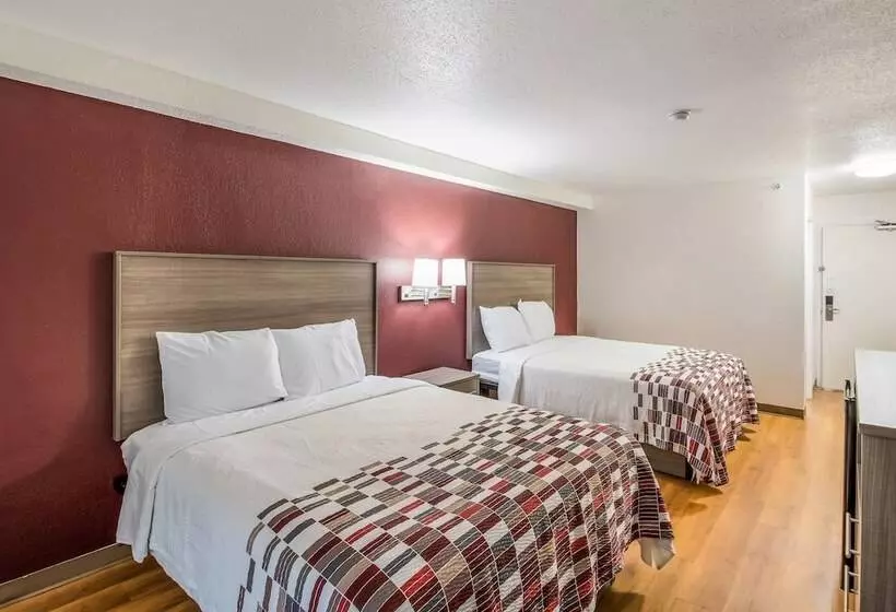 ２ダブルベッドのスタンダードルーム, Red Roof Inn Rochester – Airport