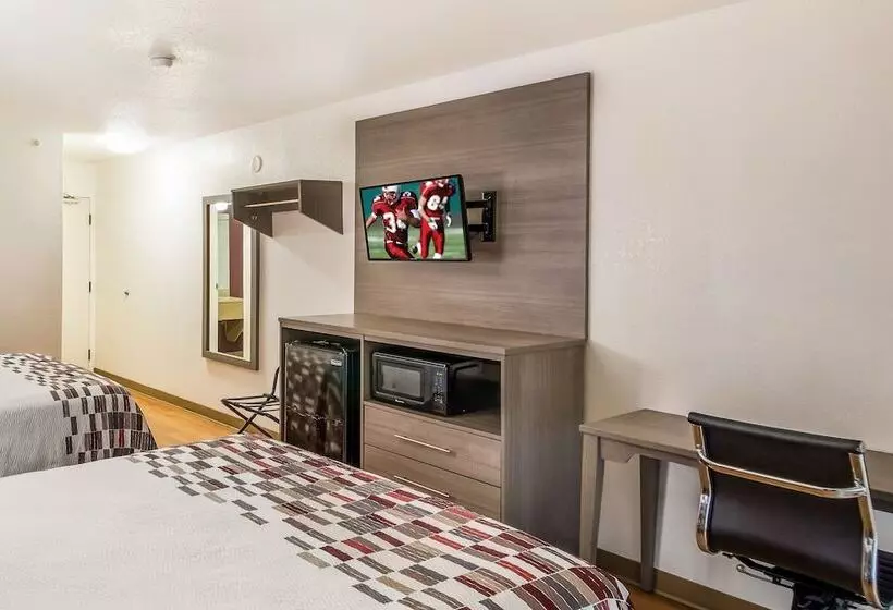 ２ダブルベッドのスタンダードルーム, Red Roof Inn Rochester – Airport