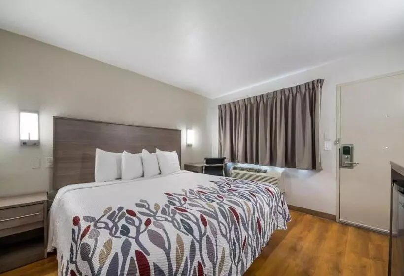 障害者適応デラックスルーム, Red Roof Inn San Antonio E   Frost Bank Center