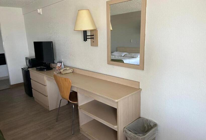 Номер Стандарт 2 Двуспальные Кровати, Rodeway Inn