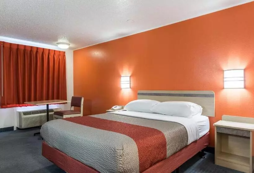 スタンダードルーム, Travelodge By Wyndham Lansing