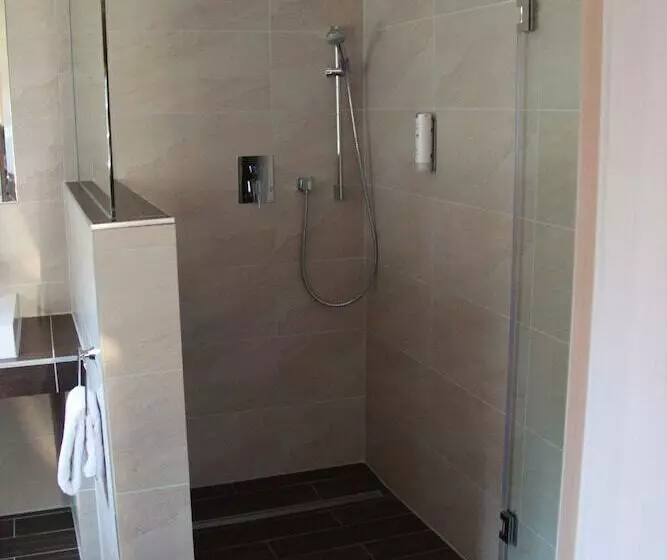 レイクビュースタンダードルーム, Waldhotel Marienheide