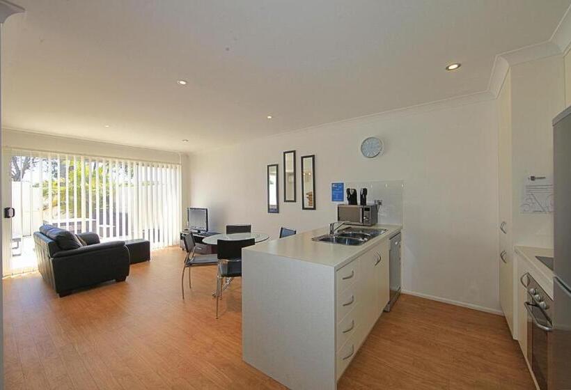 آپارتمان 2 خوابه, Alexandra Apartments