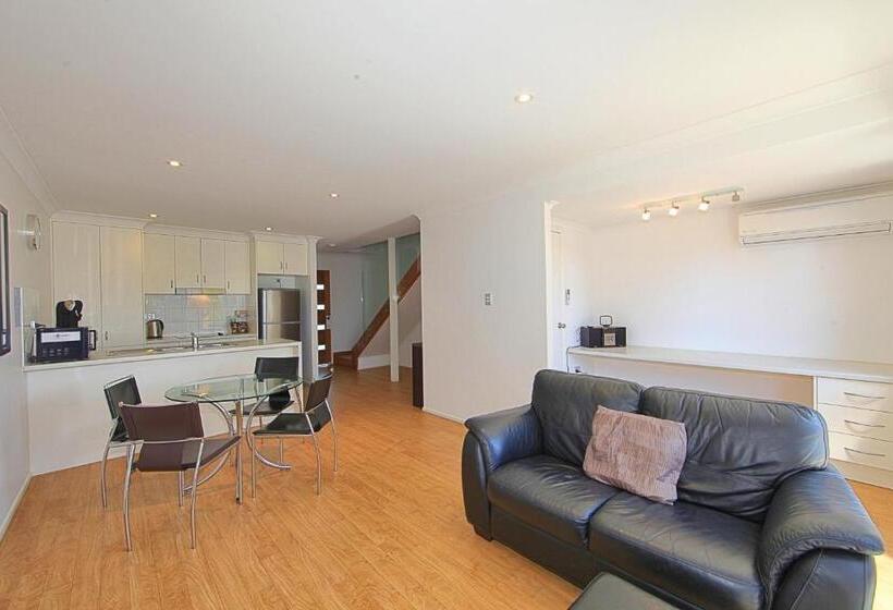 침실 2개 아파트, Alexandra Apartments